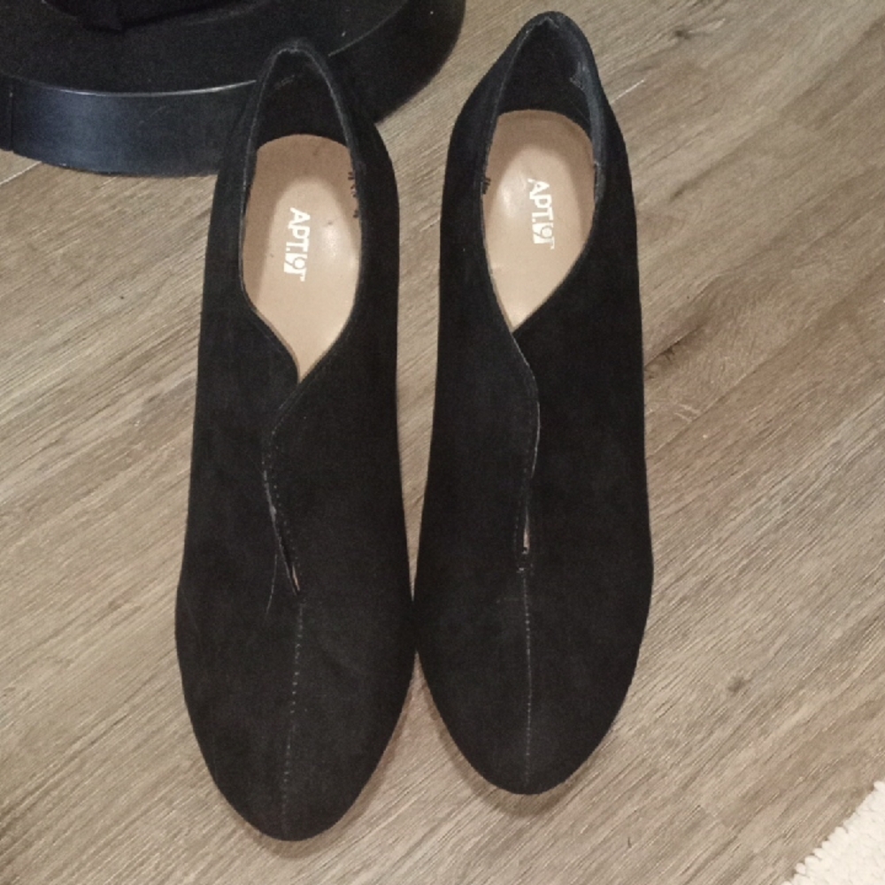 Apt. 9 Black Ankle Booties Sleek Design - image 1